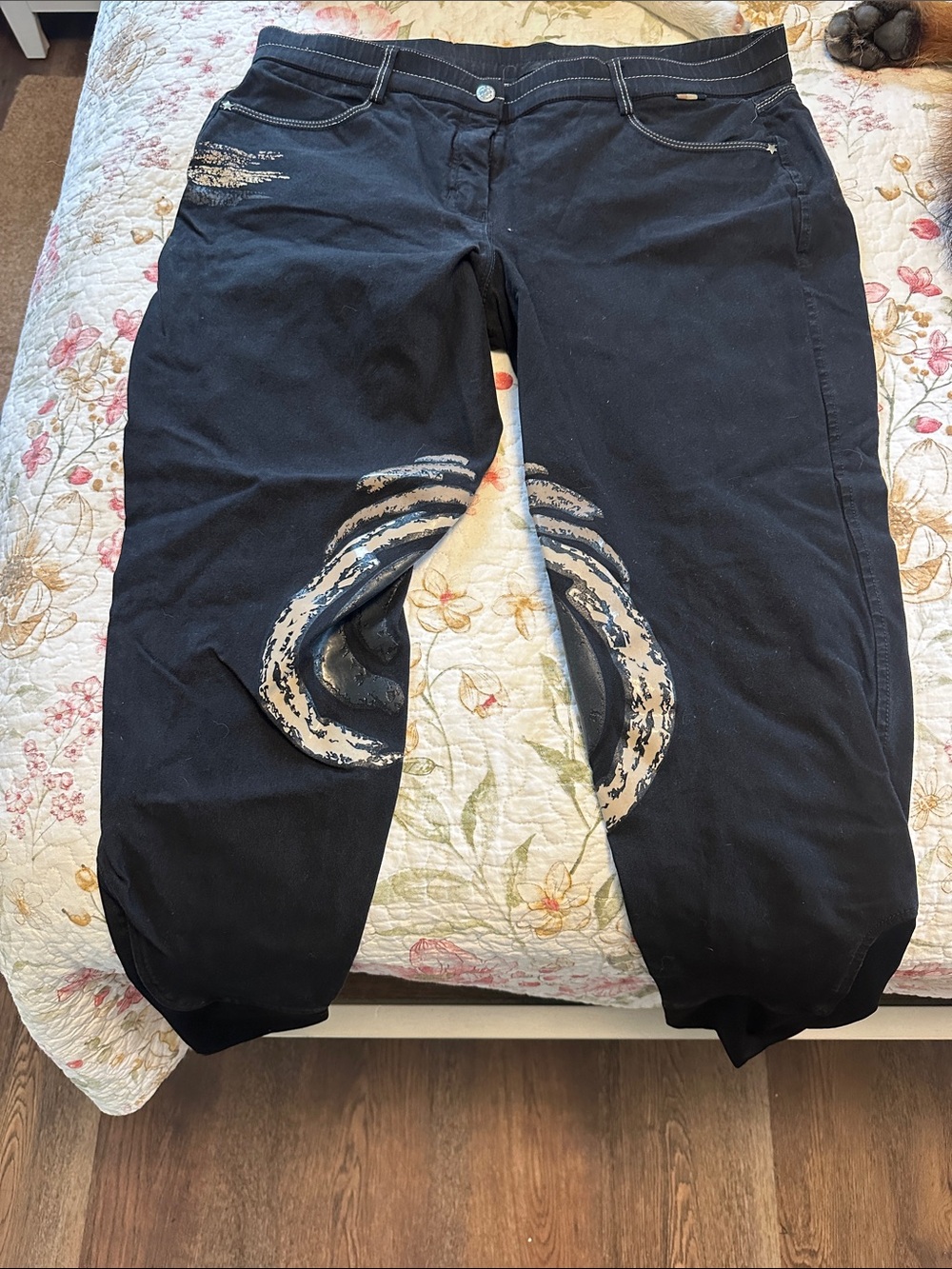 Black Boyfriend Jeans with Beige Knee Graphic